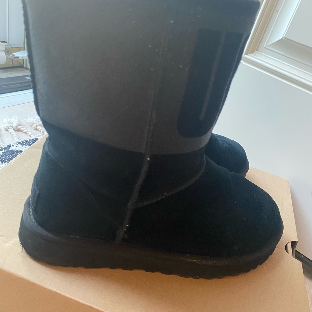 Black Ugg Boots With Sparkly Ugg Label Size 7 - image 3